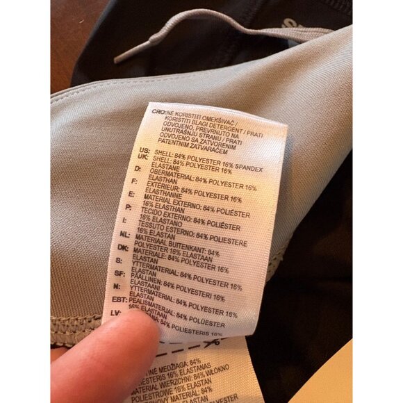 Adidas NWT Supernova Climachill Booty Shorts in Black Women’s Size Medium - Picture 8 of 11